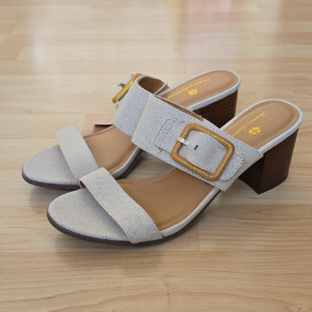 Tommy Bahama Women's Beige Sandal Trista Fabric Buckle Block Heels Size 9M